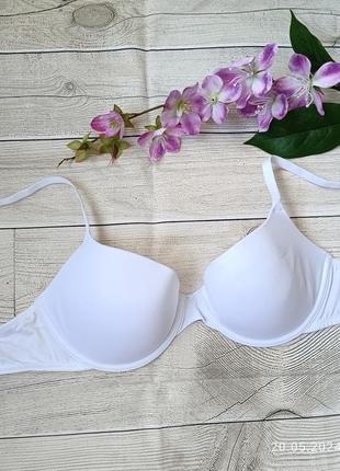 Гладкий базовый бюстгальтер на косточках без пуш-ап
