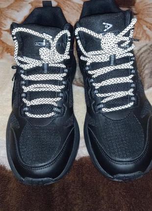 Кросівки denver mid cut. 43 р.