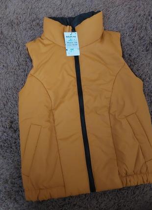 Жилетка безрукавка