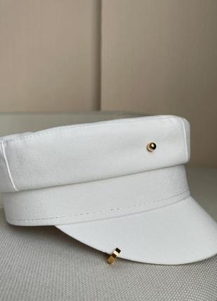 Женская белая котоновая кеппи в стиле ruslan baginskiy3 фото