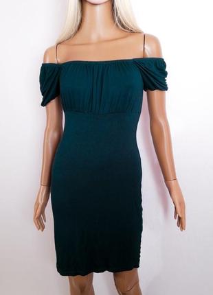 Красивое мини платье изумрудного цвета missguided