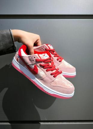 Жіночі кросівки nike sb dunk low strangelove1 фото