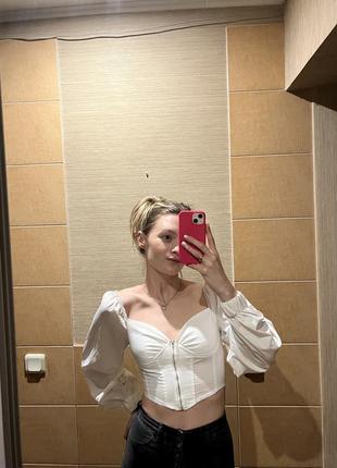 Женская блузка белая