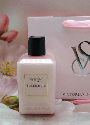 Гель для душу з ароматом парфюму bombshell fragrance wash victoria's secret