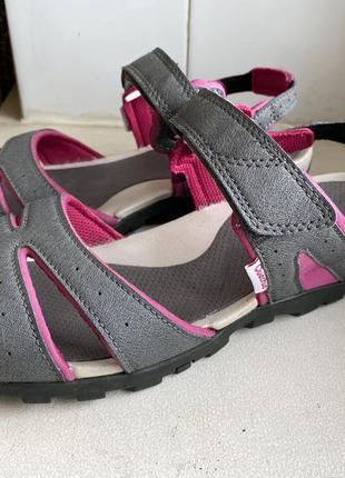 Босоножки quechua 39-40р.