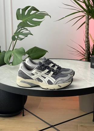 Кросівки asics