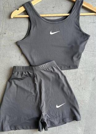Жіночий костюм топ шорти