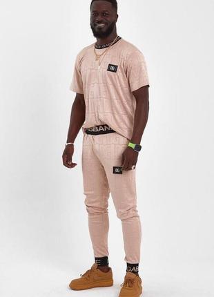 Брендові костюми