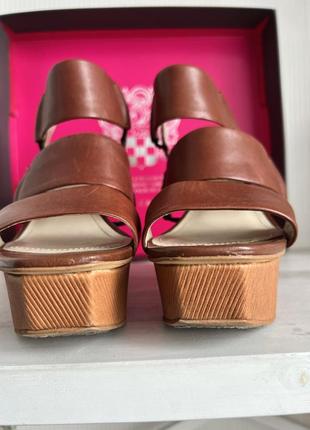 Босоніжкі vince camuto 35р.