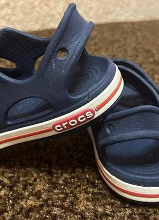 Сандалии кроксы