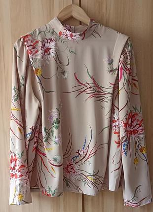 Блузка з квітковим прінтом. h&m