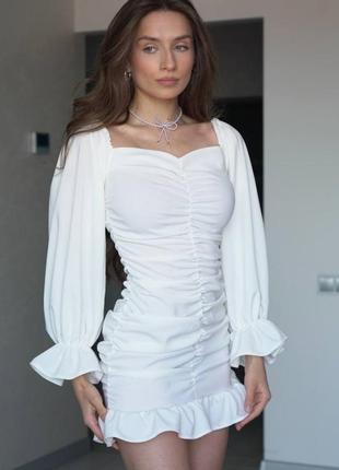 Платье с объемными рукавами