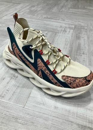 Кросівки
