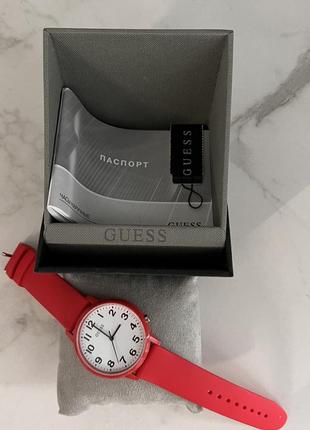 Часы guess