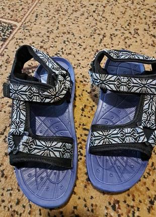 Сандалии