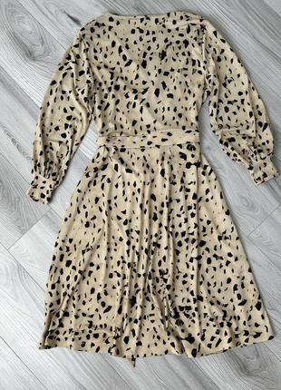Красивое платье h&m с пышным рукавом и декольте2 фото