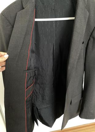 Піджак сірого кольору hugo boss7 фото