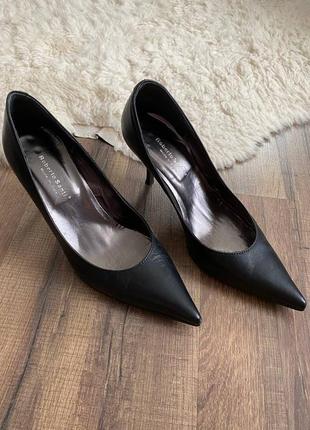 Roberto santi шкіряні човники туфлі kitten heels, італія