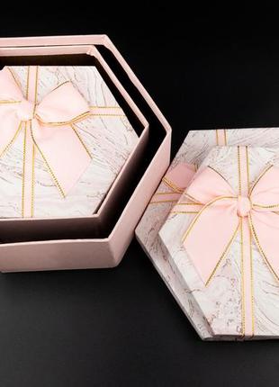 Коробка подарочная шестиугольная с бантиком. 3шт/комплект. цвет розовый. 19х10см4 фото