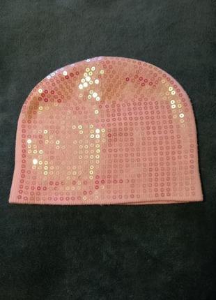 Розовая шапка пайетки