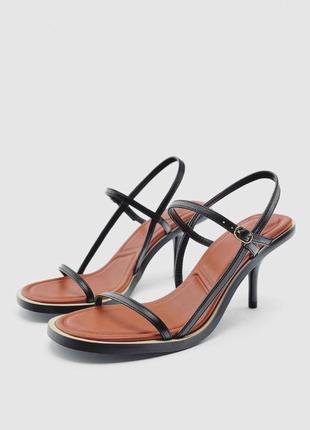 Шикарные босоножки на тонких ремешках zara
