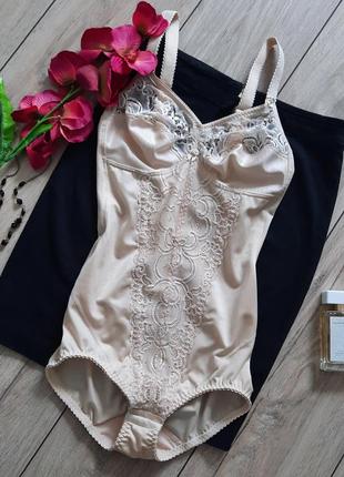 Боди утяжка, коректирующее беле.