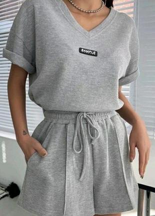 Костюм с шортами