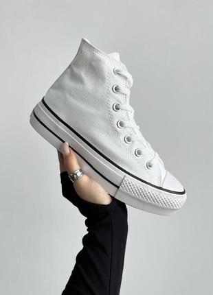 Трендовые кроссовки converse