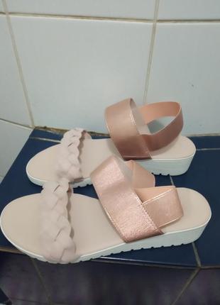 Босоножки женские