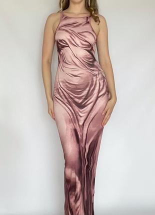 Сукня довга обтягуюча з принтом імітація мокрої тканини статуї античної бежева без рукавів
