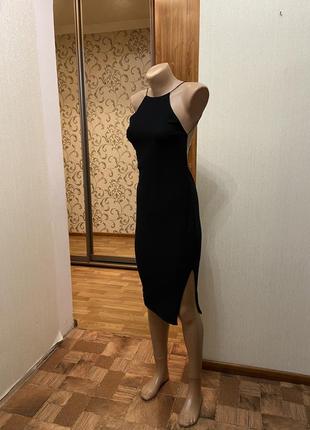 Сукня чорна із розрізом та відкритою спинкою boohoo розмір 42-44