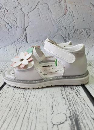 Босоніжки для дівчаток 2