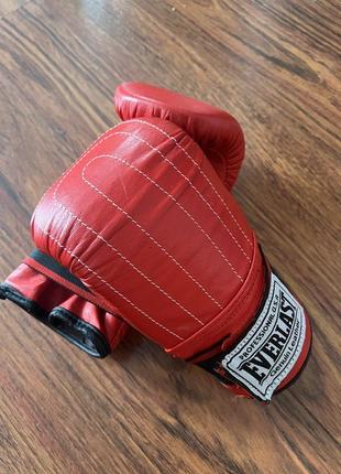 Перчатки боксерские everlast