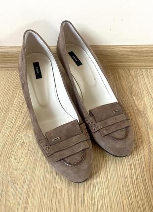 Неймовірні шкіряні туфельки bally 38 1/2 ( устілка 25 см)