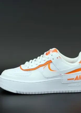 Якісні кросівки з високою підошвою