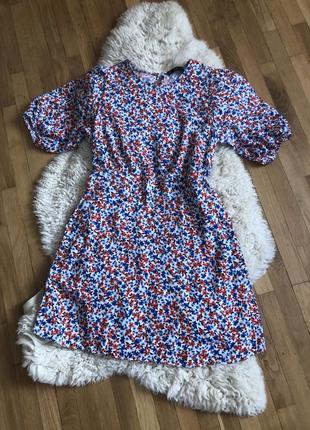 Платье до колен