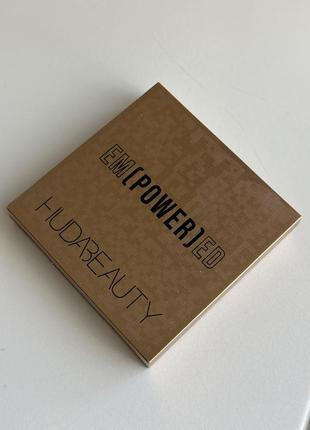 Empowered face gloss highlighting dew хайлайтер