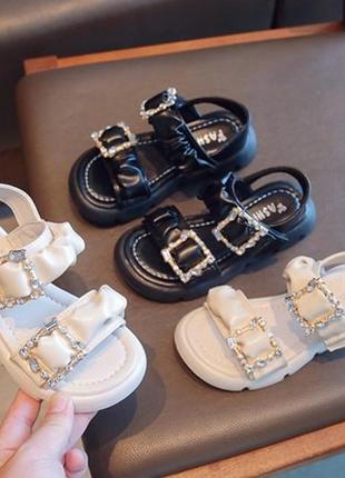 Детские босоножки для девочки