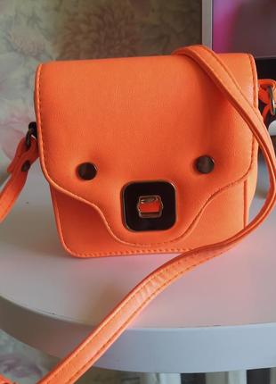 Летняя сумочка через плечо, очень яркая