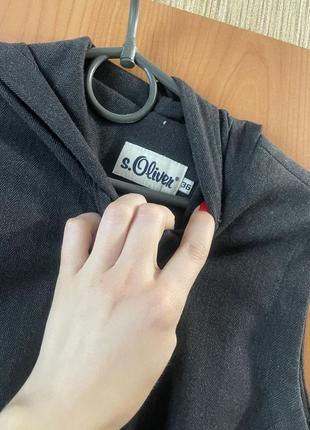 Платье с капюшоном