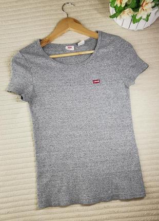 Футболка серого цвета от levi's