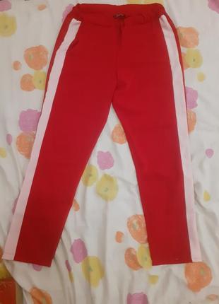 Брюки червоні з лампасами,легкі штани