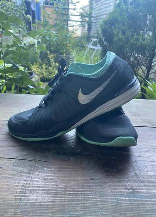 Кроссовки nike