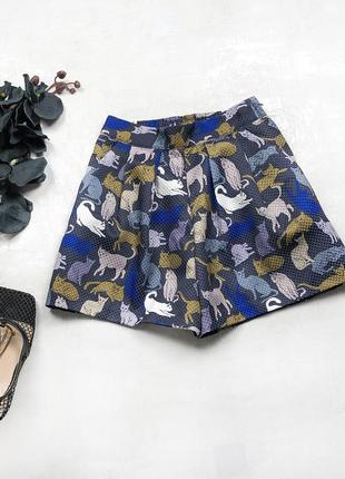 Стильные шорты h&m черного цвета фактурной вафельной тканью принтом милыми котиками