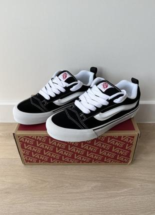 45 44 1550 vans old skool black white low