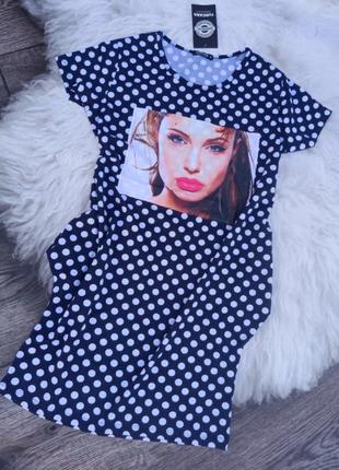 Жіноча сукня в горошок
