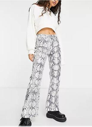 Topshop джинсы прорезиненные брюки змеиный принт широкие