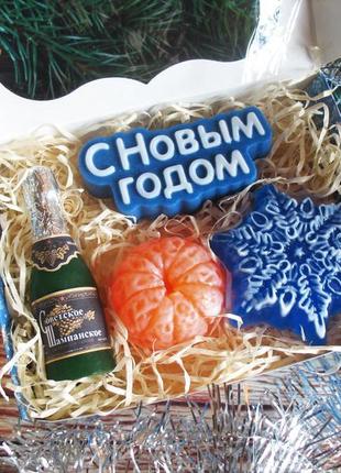 Подарунковий набір мила ручної роботи до нового року чарівний под