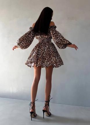 Леопардова міні сукня з обʼємною спідницею  на підкладці та рукавами воланами7 фото