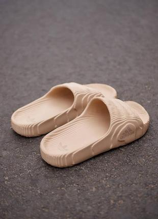 Мужские шлепанцы adidas adilette beige скидка sale <unk> smb